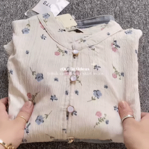 🌸 Elegant Floral Blouse & Denim Skirt Outfit 🌸