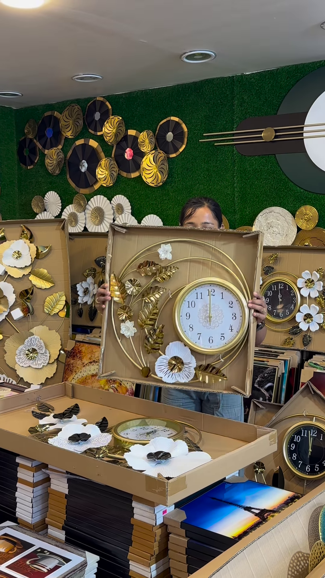 Luxury Large-Scale Floral Wall Clock with Gold and Silver Leaf Accents – Designer Home Decor Statement Piece - Image 5