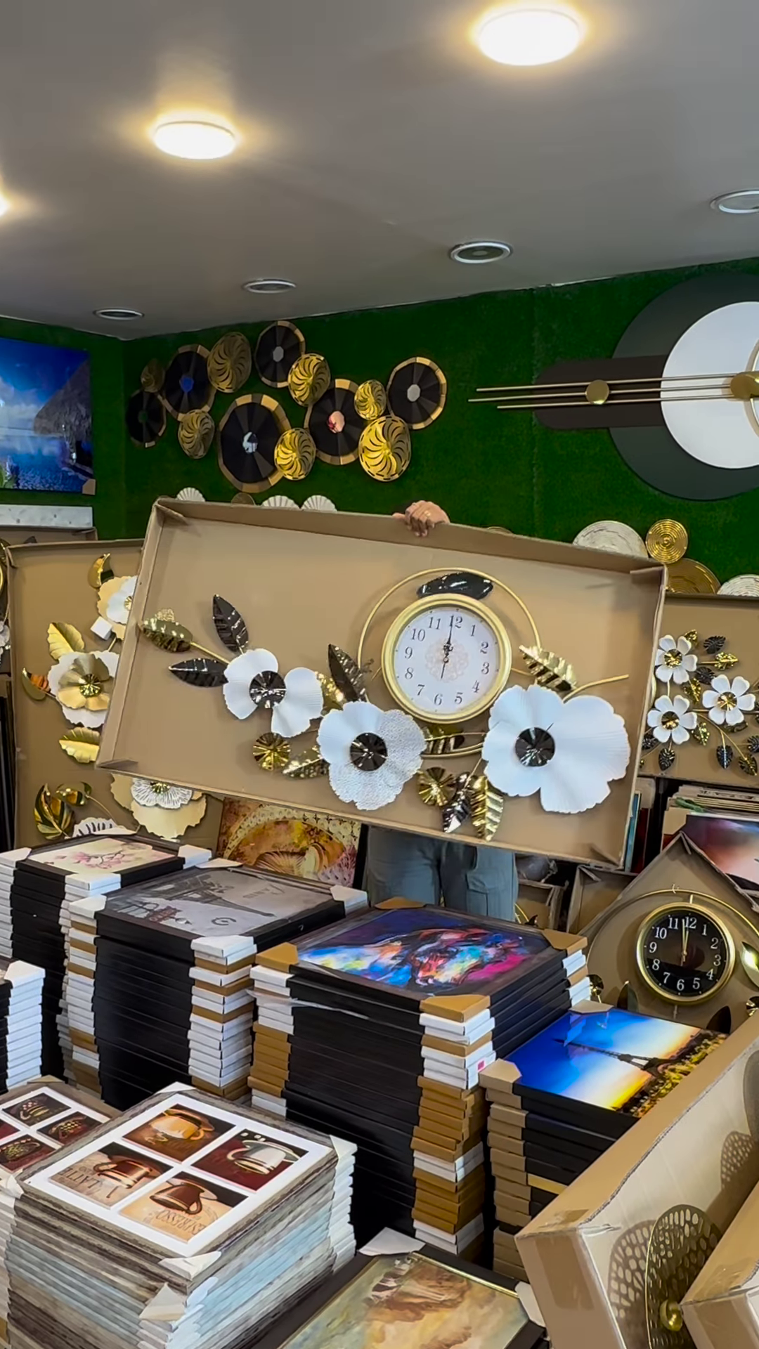 Luxury Large-Scale Floral Wall Clock with Gold and Silver Leaf Accents – Designer Home Decor Statement Piece - Image 4