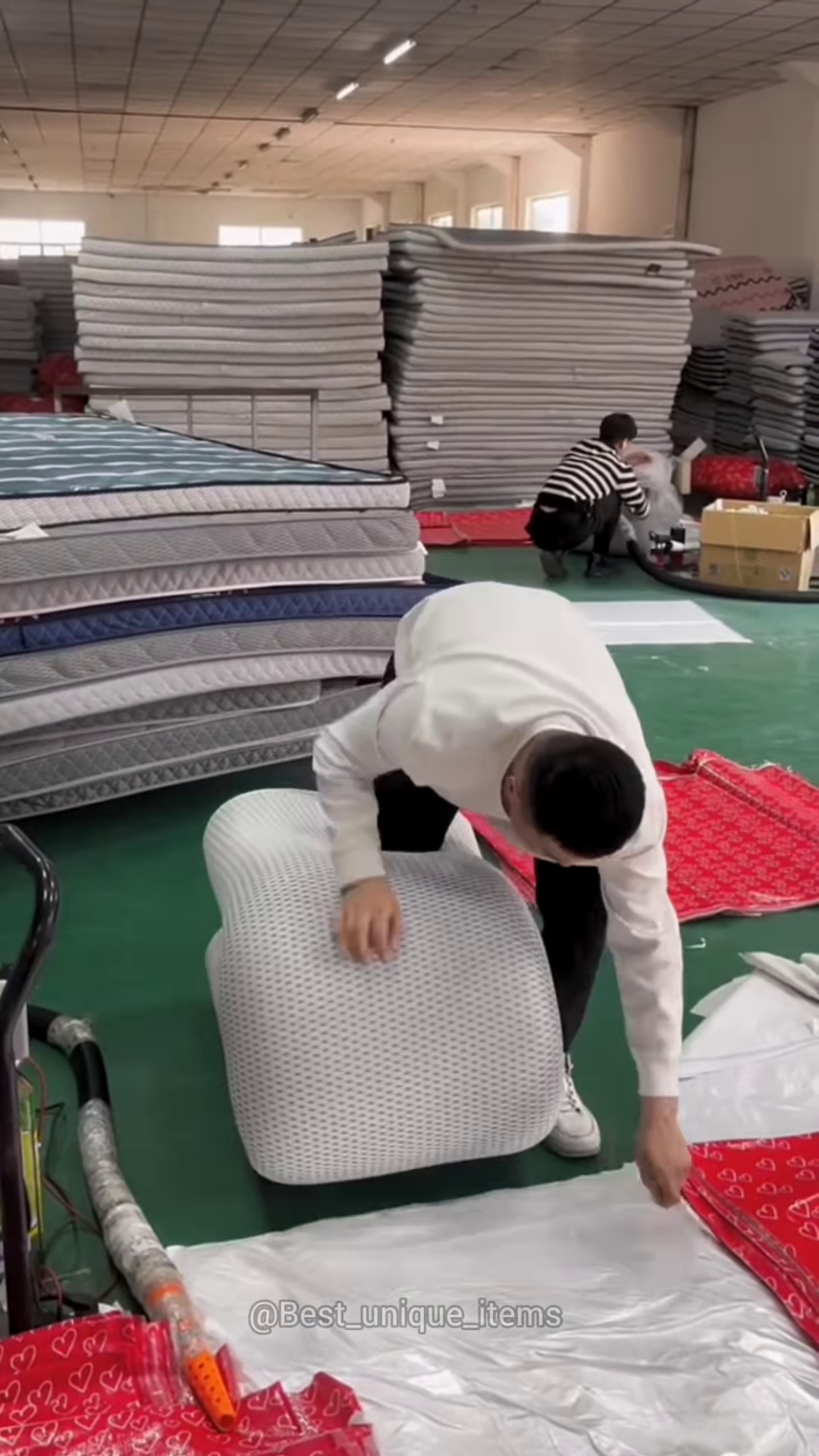 Transform Your Floor Game 🏡✨ with This Ultra-Comfort Smart Rug - Image 3