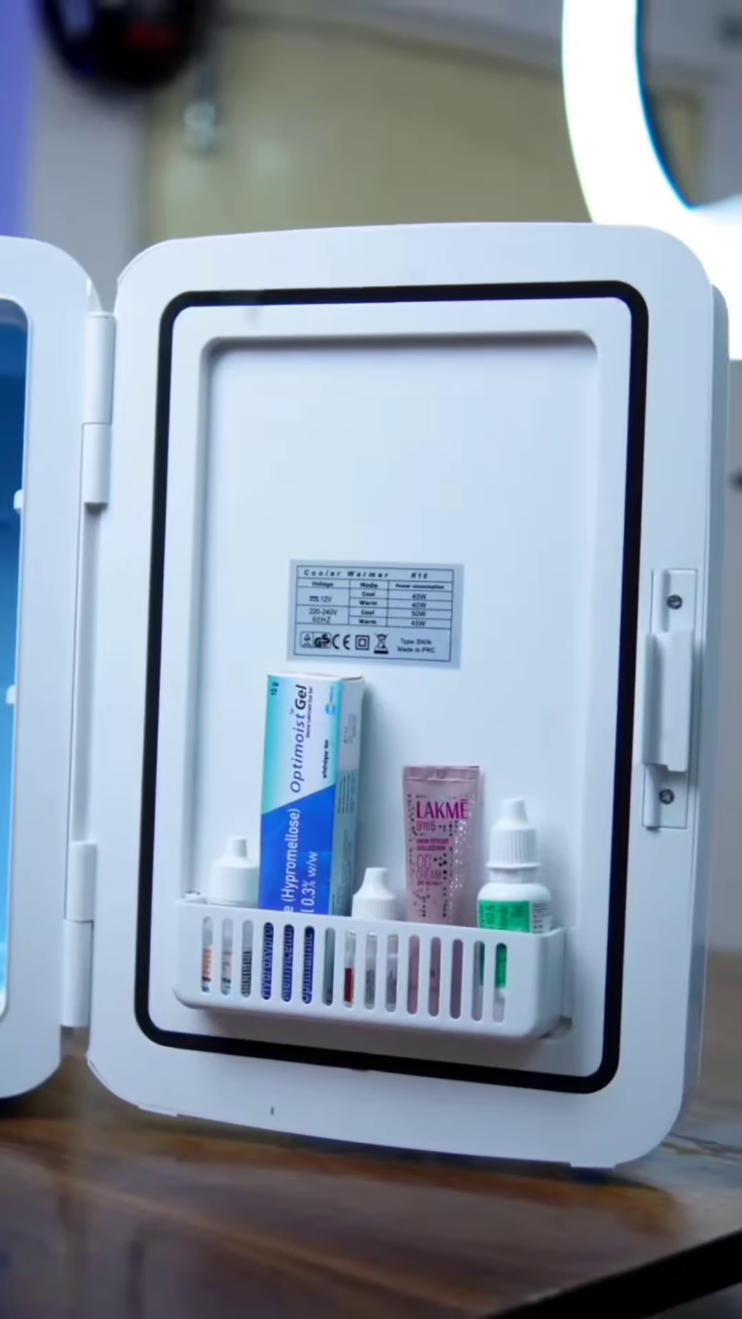 Chill On-The-Go with This Adorable Mini Fridge ❄️🧃 - Image 3