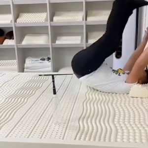 🌙 Ultimate Comfort Redefined: Smart Latex Mattress Topper 🛌