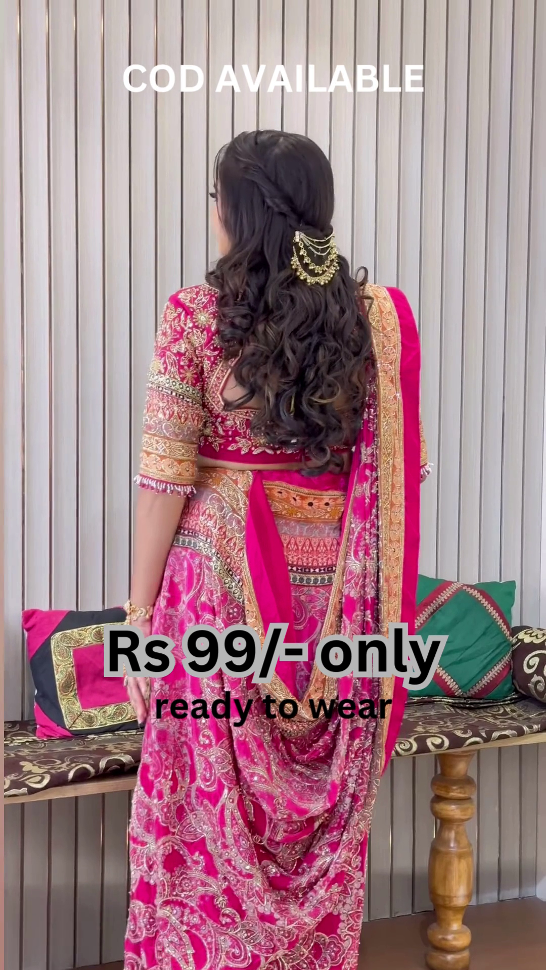 Majestic Fuchsia Silk Saree with Traditional Zari Borders - Image 2