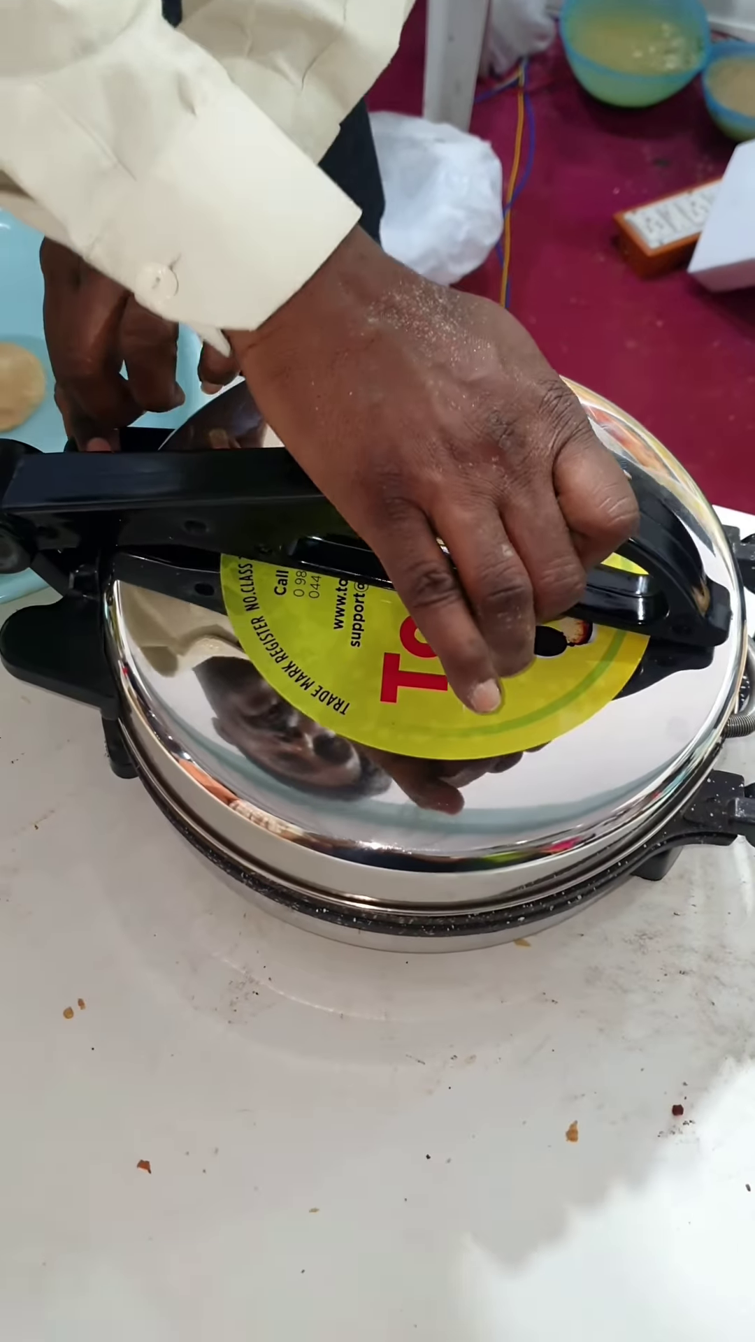 Non-Stick Roti and Tortilla Maker Press - Image 2